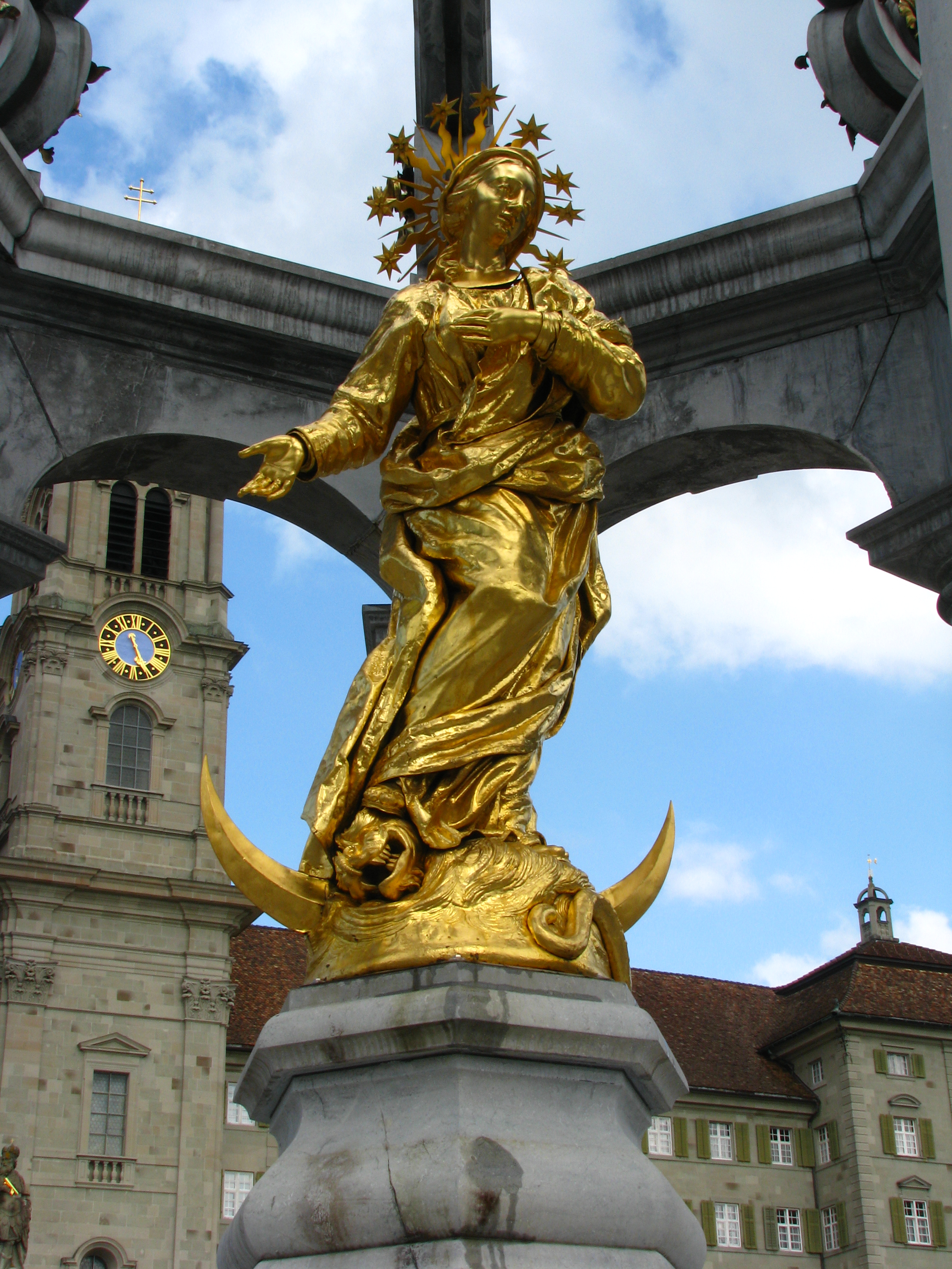 Bon Jeudi La-fontaine-notre-dame-wikimedia